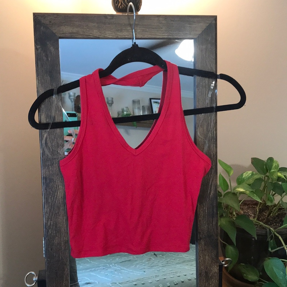 Red halter crop